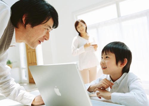 自閉癥聽覺綜合訓(xùn)練儀與家庭康復(fù)訓(xùn)練的應(yīng)用 自閉癥聽覺綜合訓(xùn)練儀與家庭康復(fù)訓(xùn)練的應(yīng)用